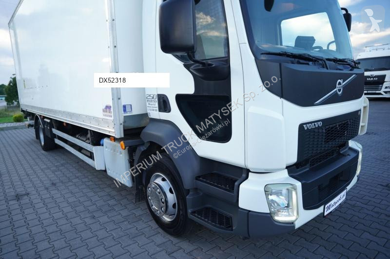 Camión Volvo FL 250 / KONTENER 7,8 M / 4x2 /...