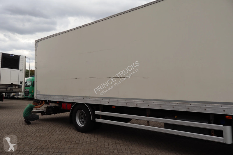 Kamion Renault D * EURO6 * 4X2 *
