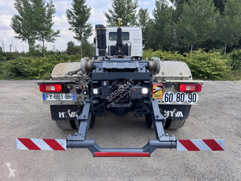 Volvo 420 truck
