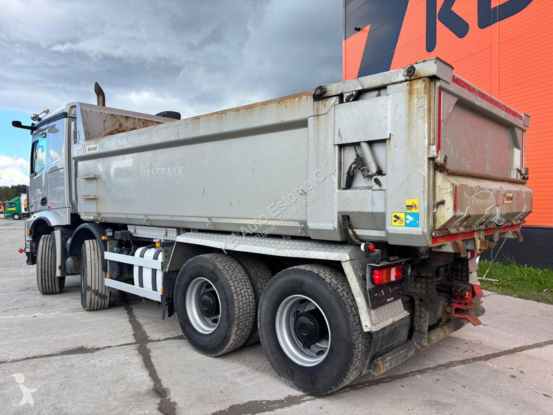 Mercedes 3258 8x4 RETARDER / BOX L=5542 mm truck