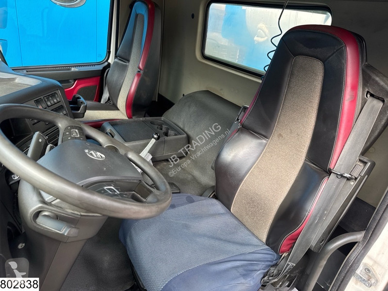 Kamion Volvo FMX 8x4, EURO 6, Liebherr 9m3