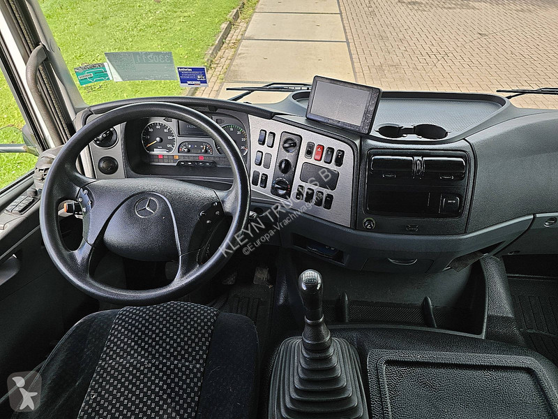 Kamion Mercedes 1229