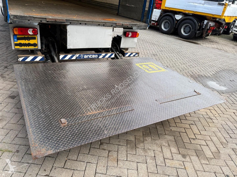 Camión Iveco 120E21 + 4x in stock + euro 6 + lift