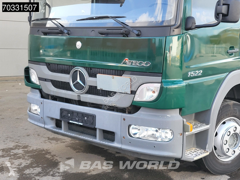 Camión Mercedes 1522 4X2 15t Curtainsides...