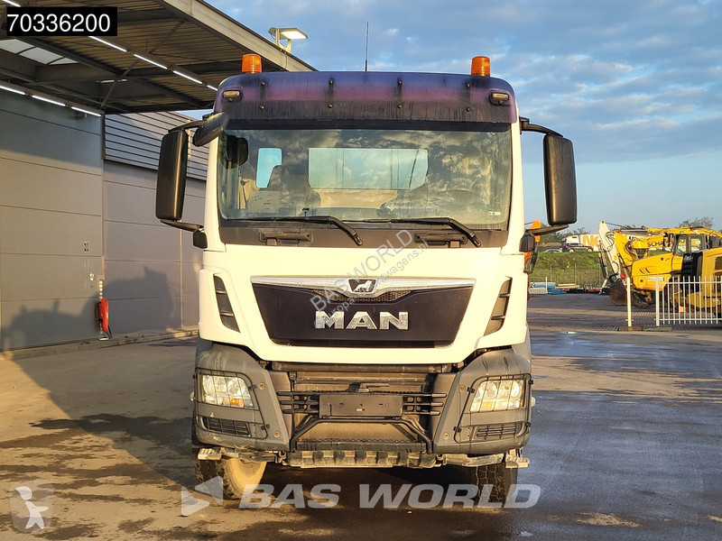 Camión MAN 32.420  8X4 Liebherr 9m3 Mixer Full...