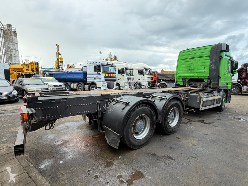 Camión Mercedes 3348 Long Chassis Cabine - MP3...