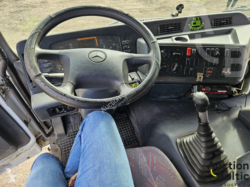 Camión Mercedes 3340