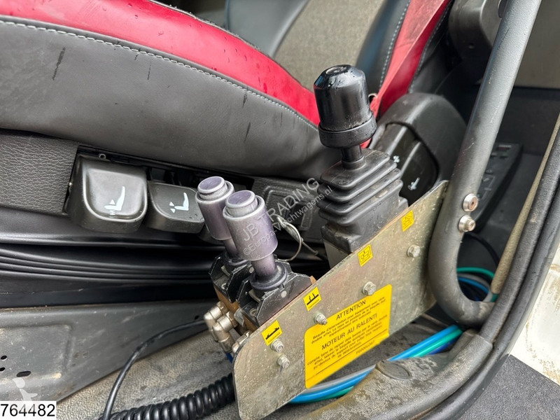 Teherautó Volvo 450 8x4, Euro 6, hub reduction,...
