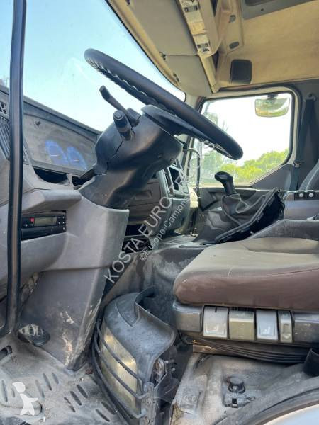 Teherautó Renault 270 DCI