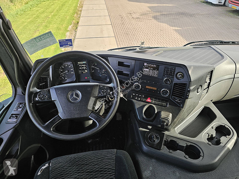 Camião Mercedes AROCS 3343 6x6