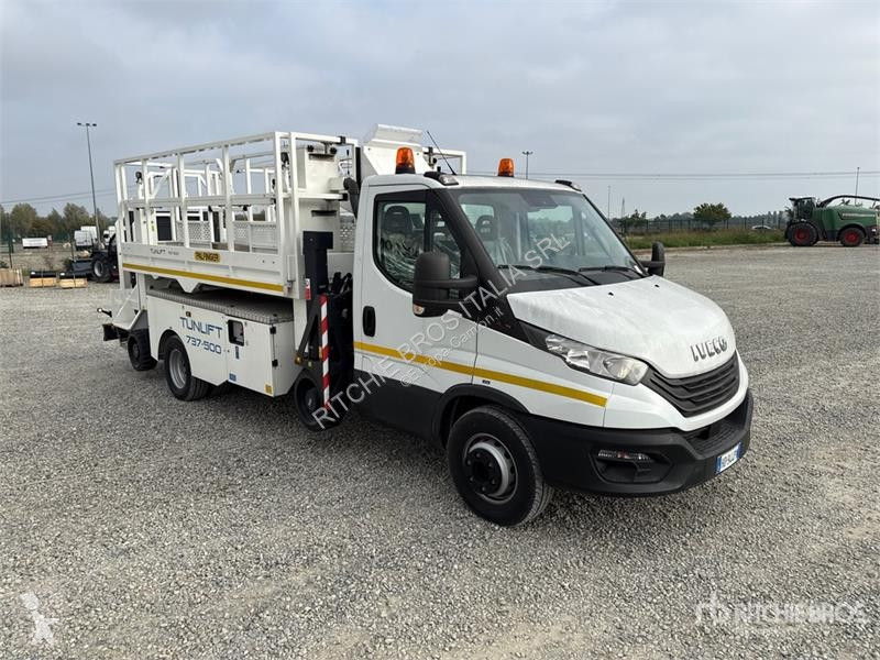 Camion Iveco Palfinger Tunlift 737-500 5 m on...