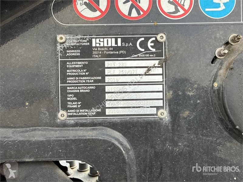 Camion Nissan Isoli PNT 230 20.5 m on Nissan...