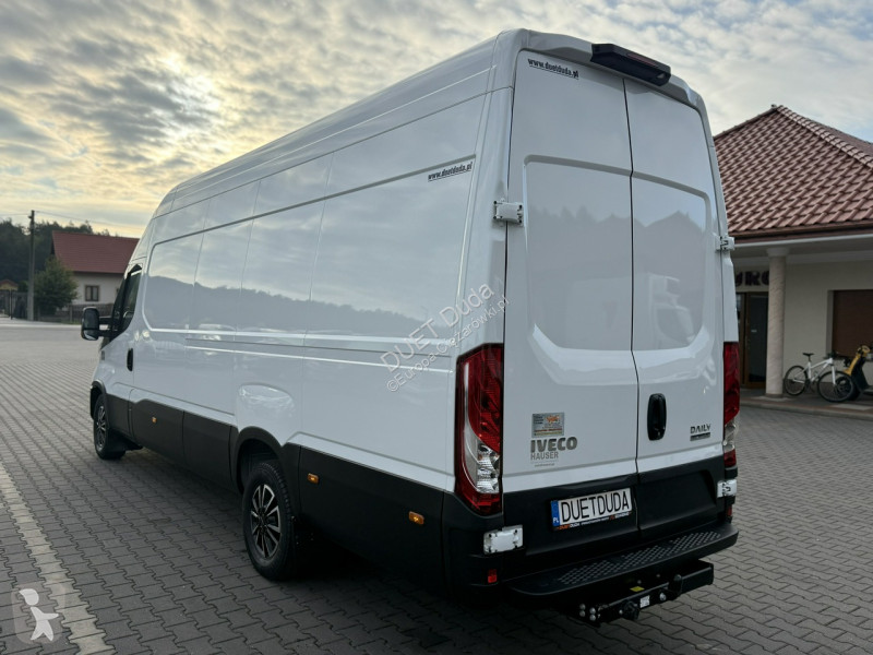 Camião Iveco 35S21