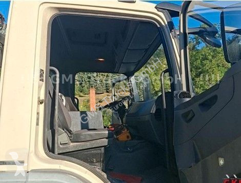 Camión Mercedes 1833 / 4X4 ALLRAD / 16m Atlas Kran