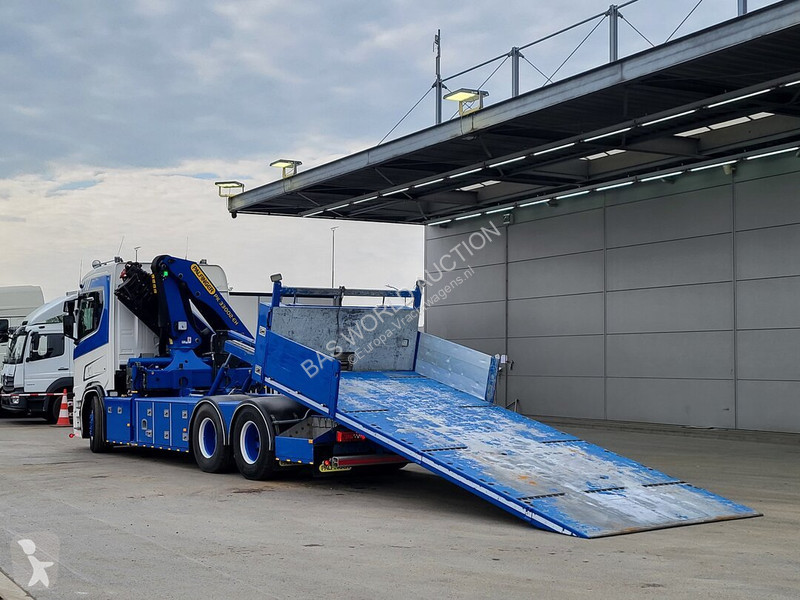 Camião Scania 580