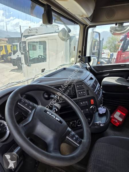 Camion DAF 440