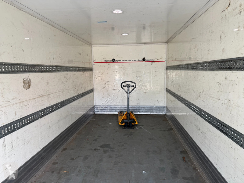 Camião DAF 220 12T, box heater