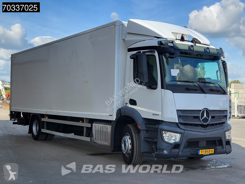 Camion Mercedes 2124 4X2 2t Tailgate 6-Cylinder...