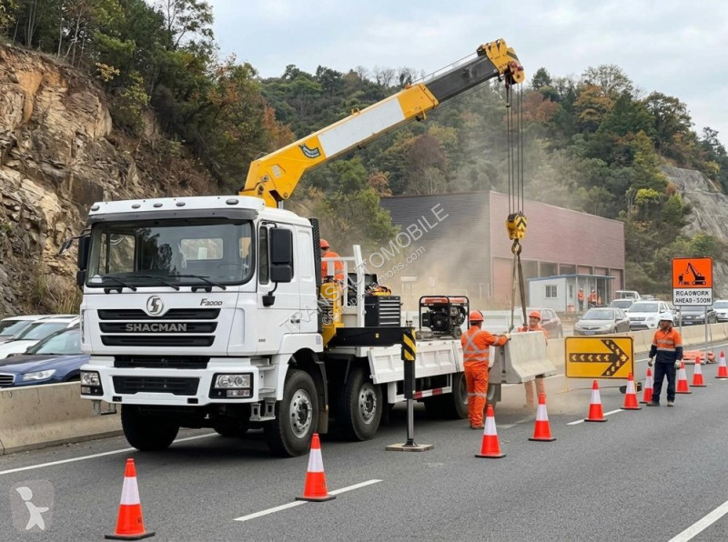 Camion Shacman CRANE TRUCK MT 8x4