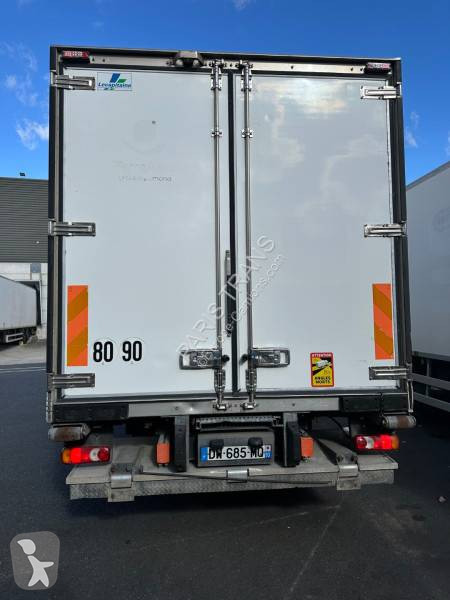 Teherautó Renault 240.16