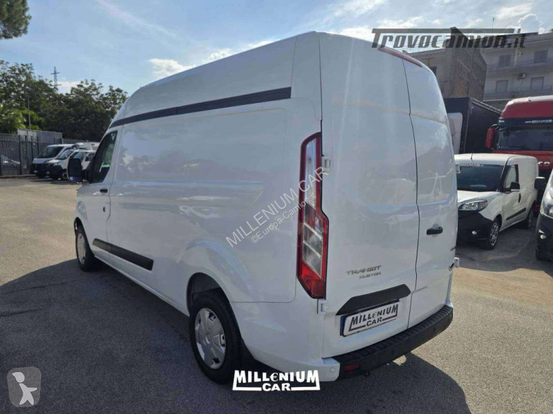 Camion Ford CUSTOM 2021 PASSO LUNGO TETTO ALTO