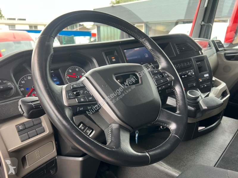 Camion MAN 26.470