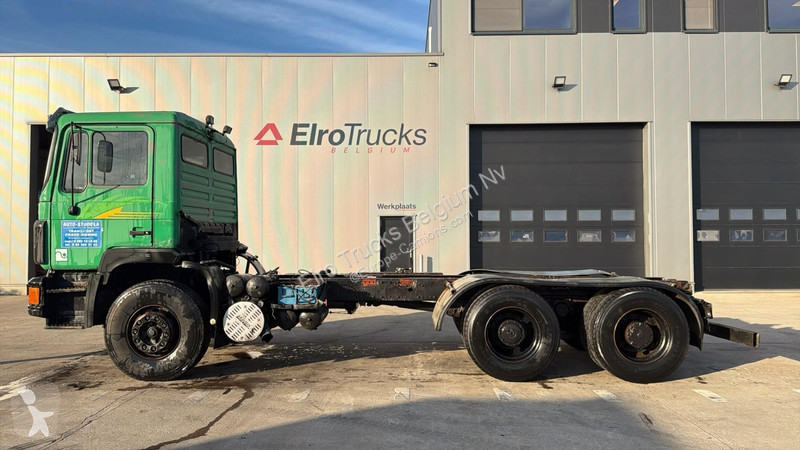 Camion MAN (MANUAL PUMP / POMPE MANUELLE /...