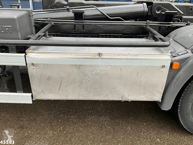 MAN TGA Hiab 16 Tonmeter laadkraan truck
