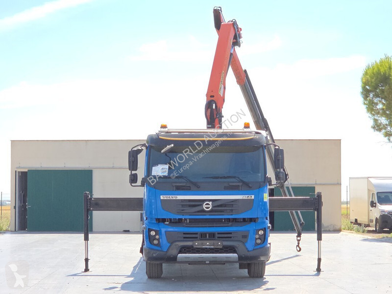 Camião Volvo 330