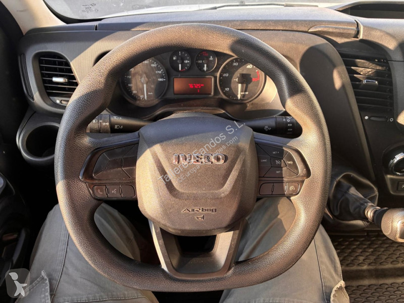 Грузовик Iveco  35C16H