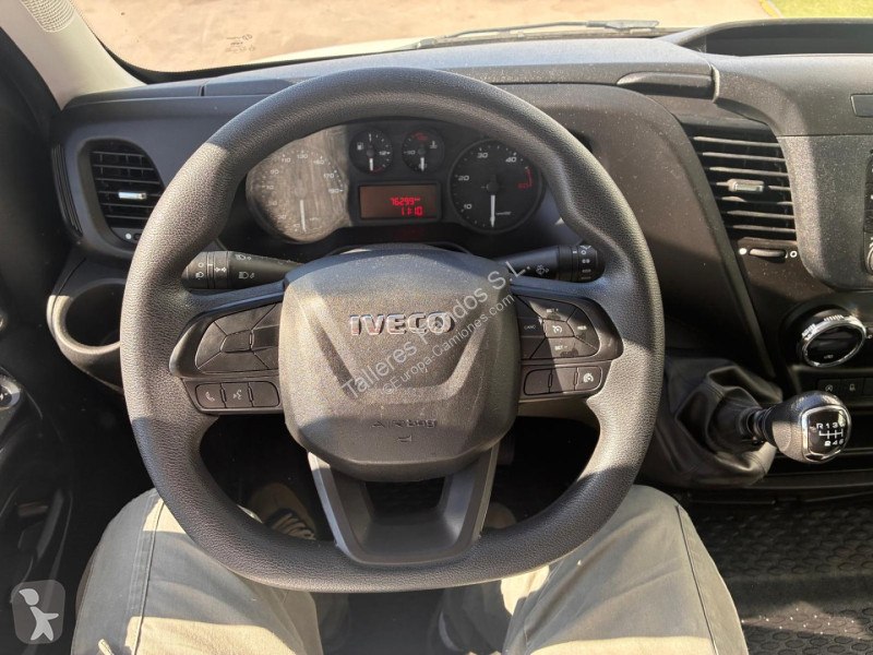 Грузовик Iveco  35C16H