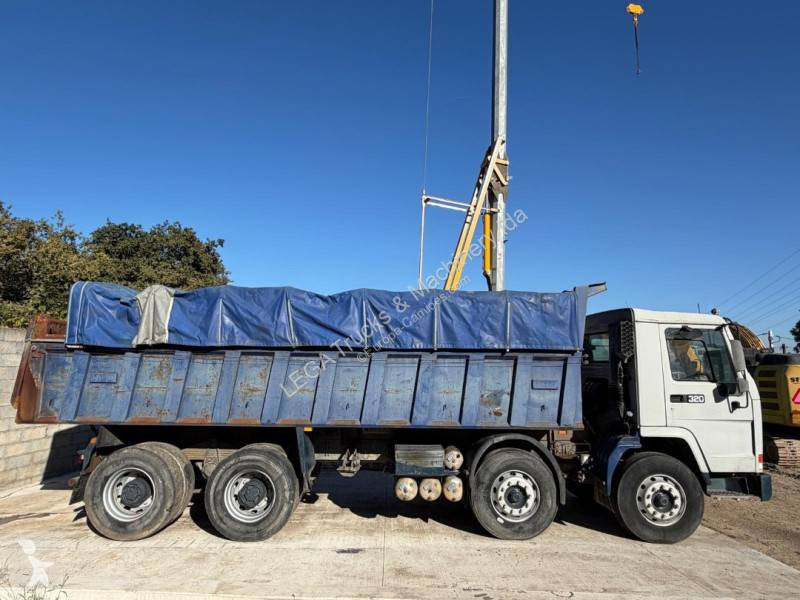 Lastbil Volvo 320