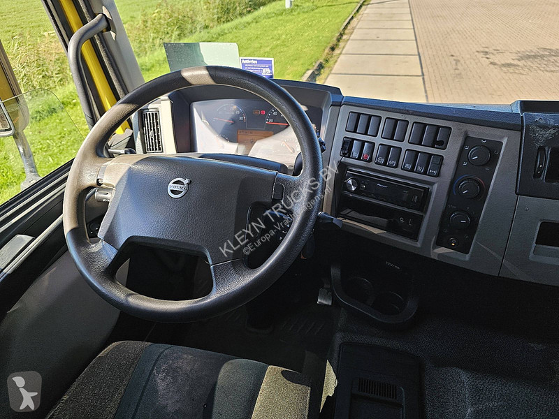 Camion Volvo 220.18