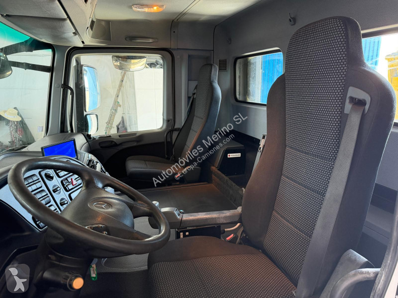 Camião Mercedes ACTROS 2544