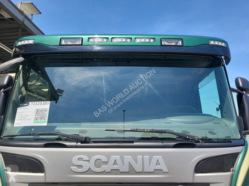 Camião Scania 320