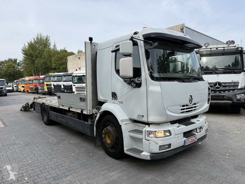 Lastbil Renault 300.18 Maschinentransporter