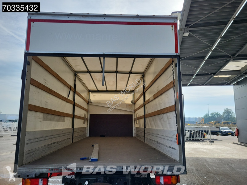 Lastbil MAN 12.250 4X2 12t Automatic Tailgate...
