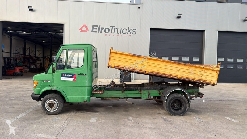 Camión Mercedes 408 (MANUAL PUMP / TIPPER /...