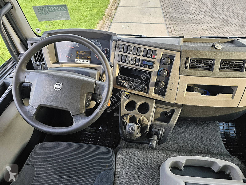 Camión Volvo 24012 MANUAL HIAB 033T