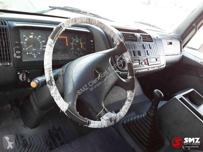 شاحنة Mercedes 1823