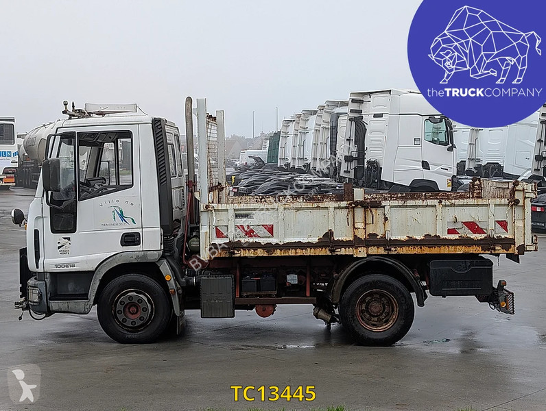 Camión Iveco EuroCargo 100 E18
