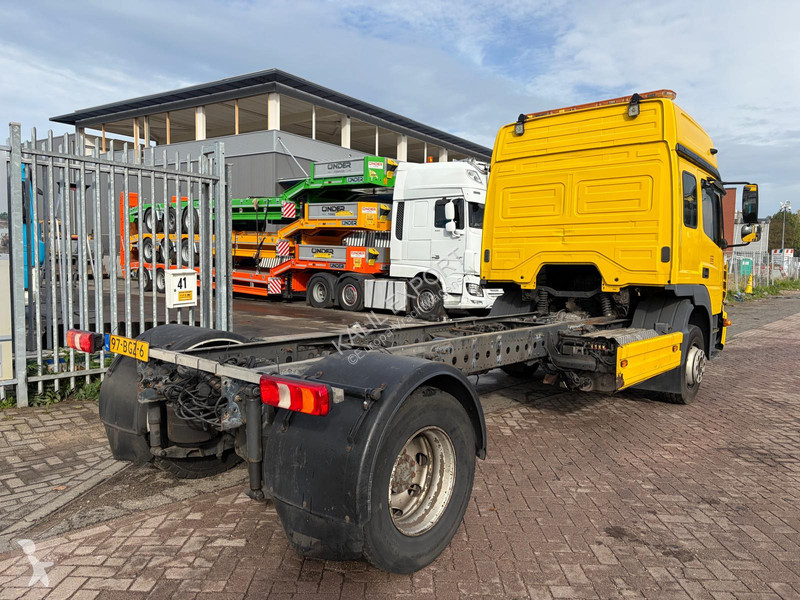 Ciężarówka Mercedes 1530 Chassis Cabine -...