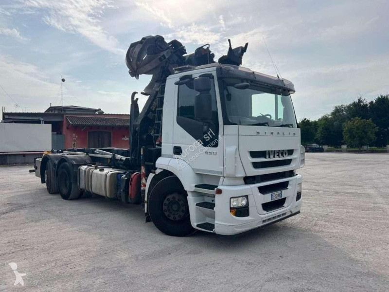 Camión Iveco STRALIS 450 SCARRABILE USATO CON GRU