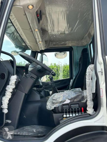 Camion Iveco TRAKKER T-WAY AD380T NUOVO SCARRABILE