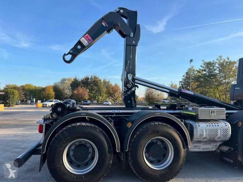 Камион Iveco TRAKKER AD500 NUOVO SCARRABILE