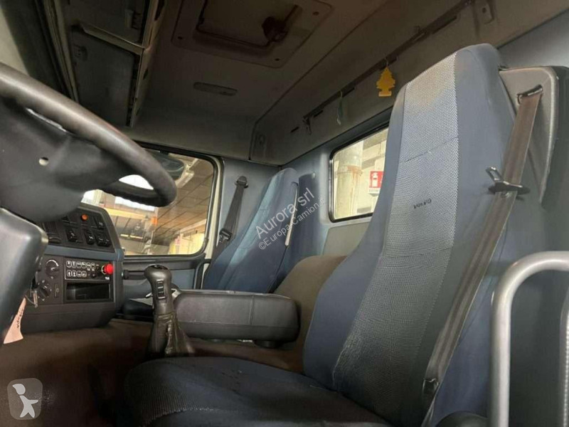 شاحنة Volvo FM480 SCARRABILE 8X4