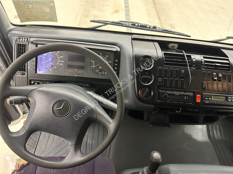 شاحنة Mercedes 815