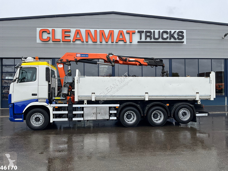 Lastbil Volvo 420 8x4 HMF 22 Tonmeter laadkraan