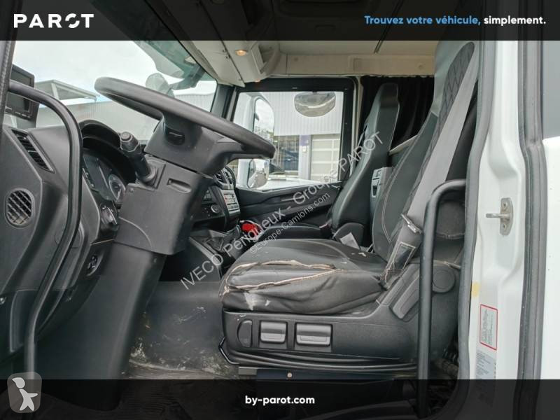 Iveco 480 truck