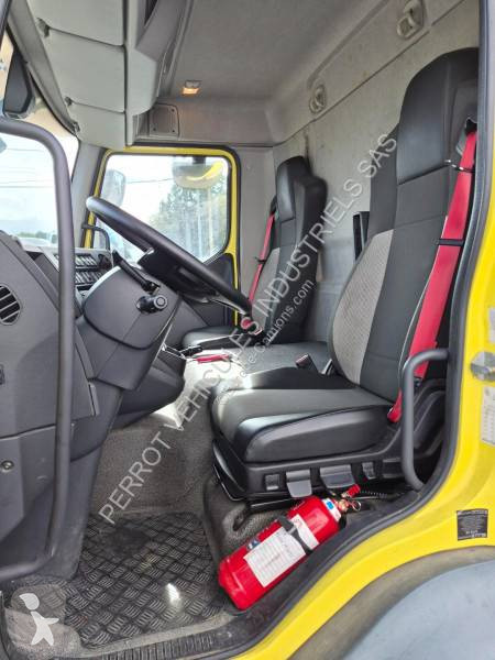 Renault 12.240 truck